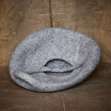Indlæs billede til gallerivisning Kattehule i uld - grå